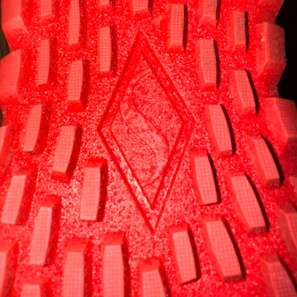 Like NEW: Skechers Women's Red Bootie Sneakers, size 9 (fits 8 too) - Picture 5 of 9
